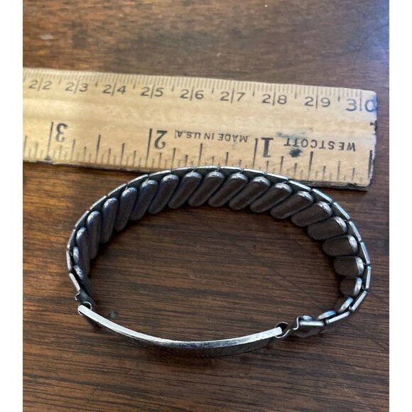 Vintage Silver-Tone Stretch Bracelet Band With Engraved "Billy" Nameplate - Picture 6 of 10